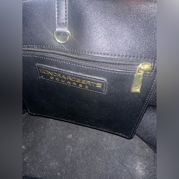 Sondra Roberts Squared Large Tote Bag - Picture 6 of 6